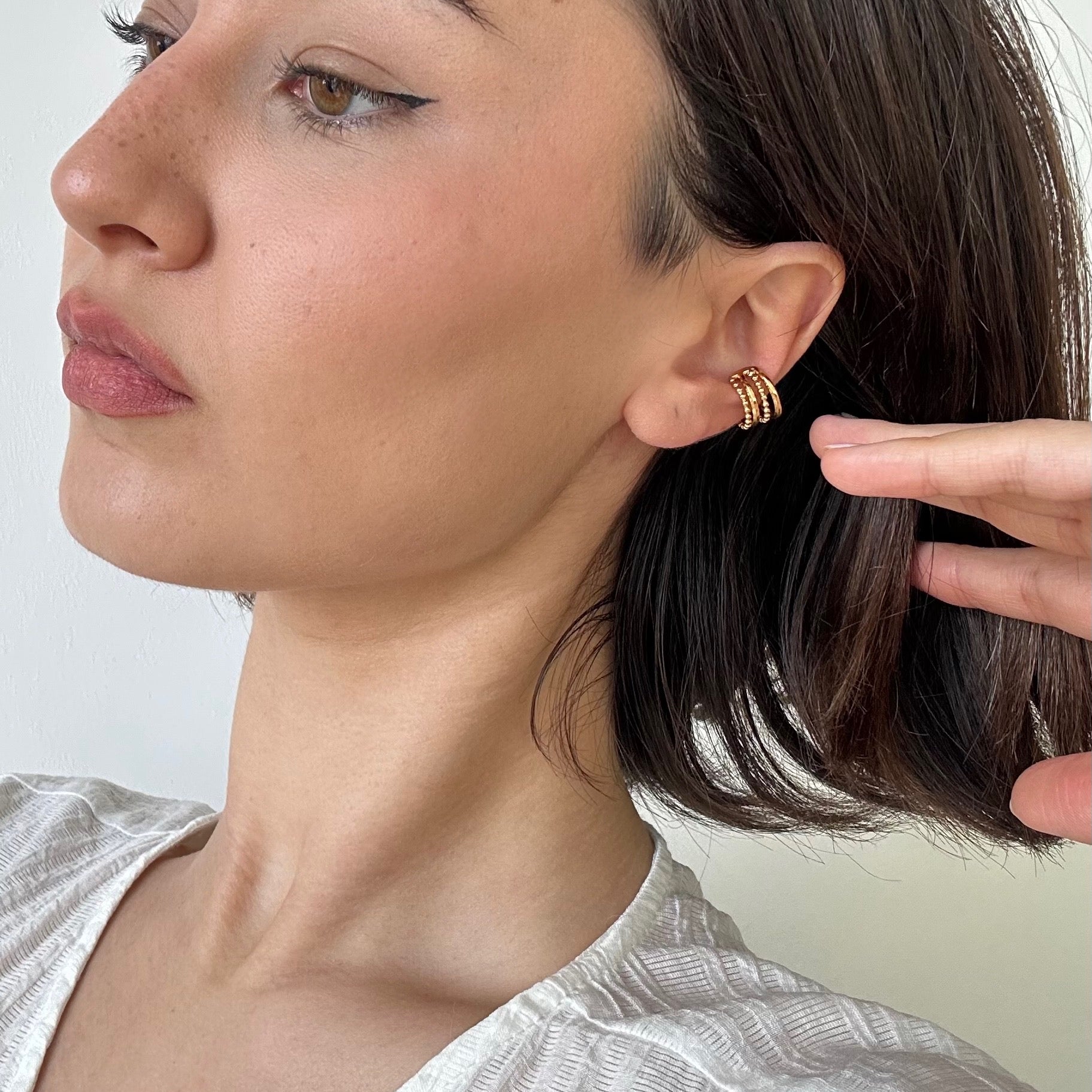 gold minimal ear cuff