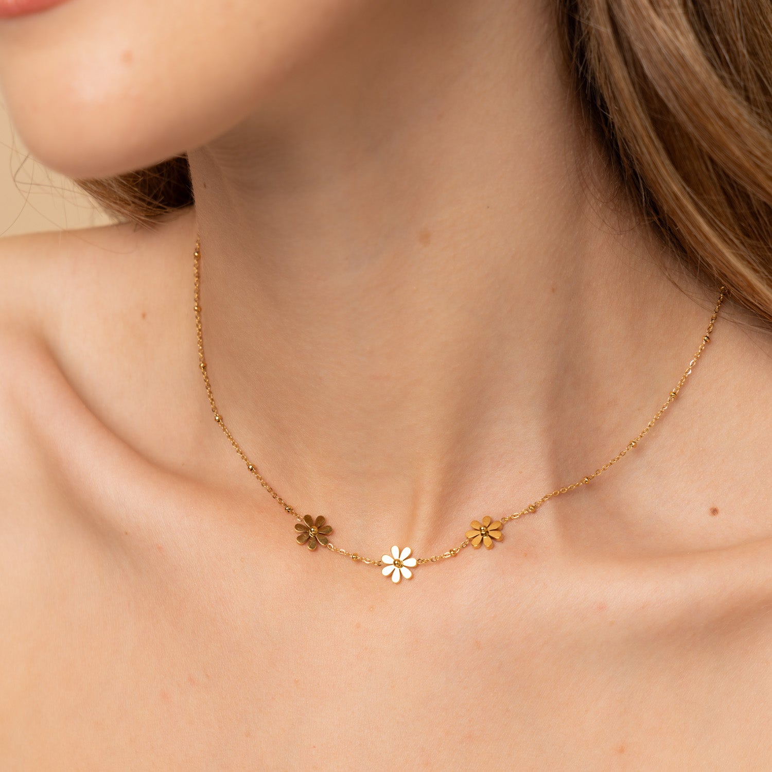 dainty flower chain necklace