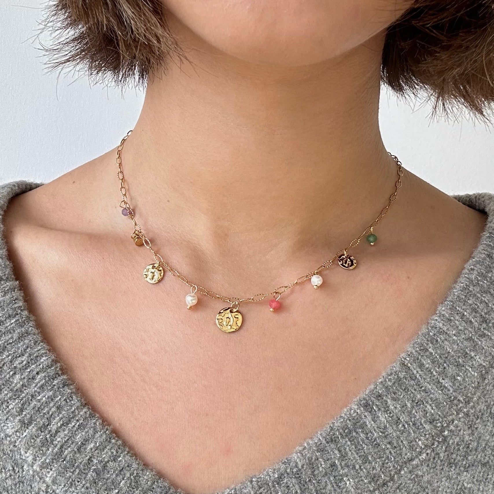 gold dangle necklace with pearls