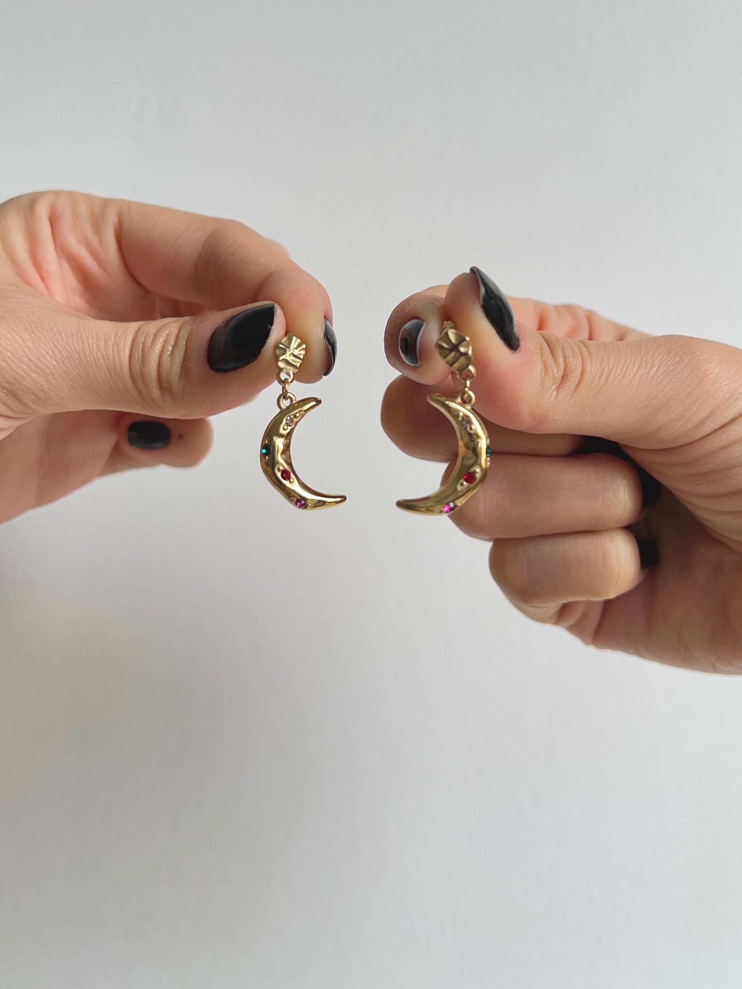 gold chunky drop earrings