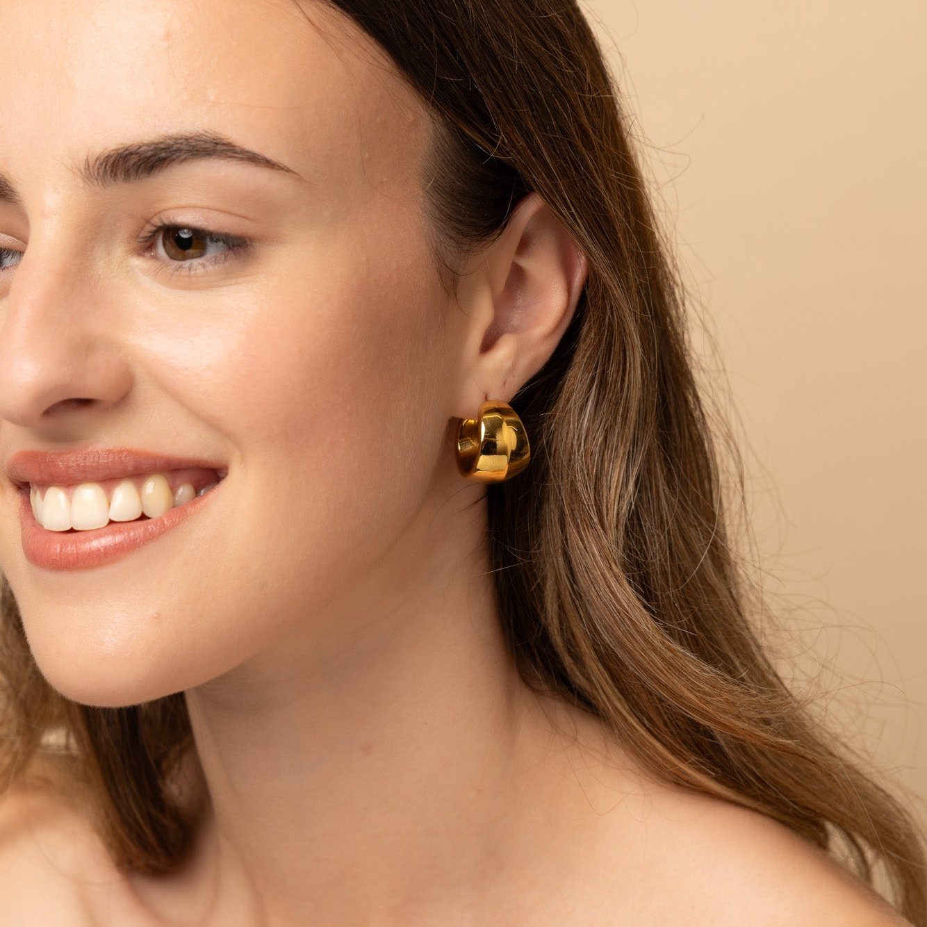 GOLD CHUNKY HOOP EARRINGS