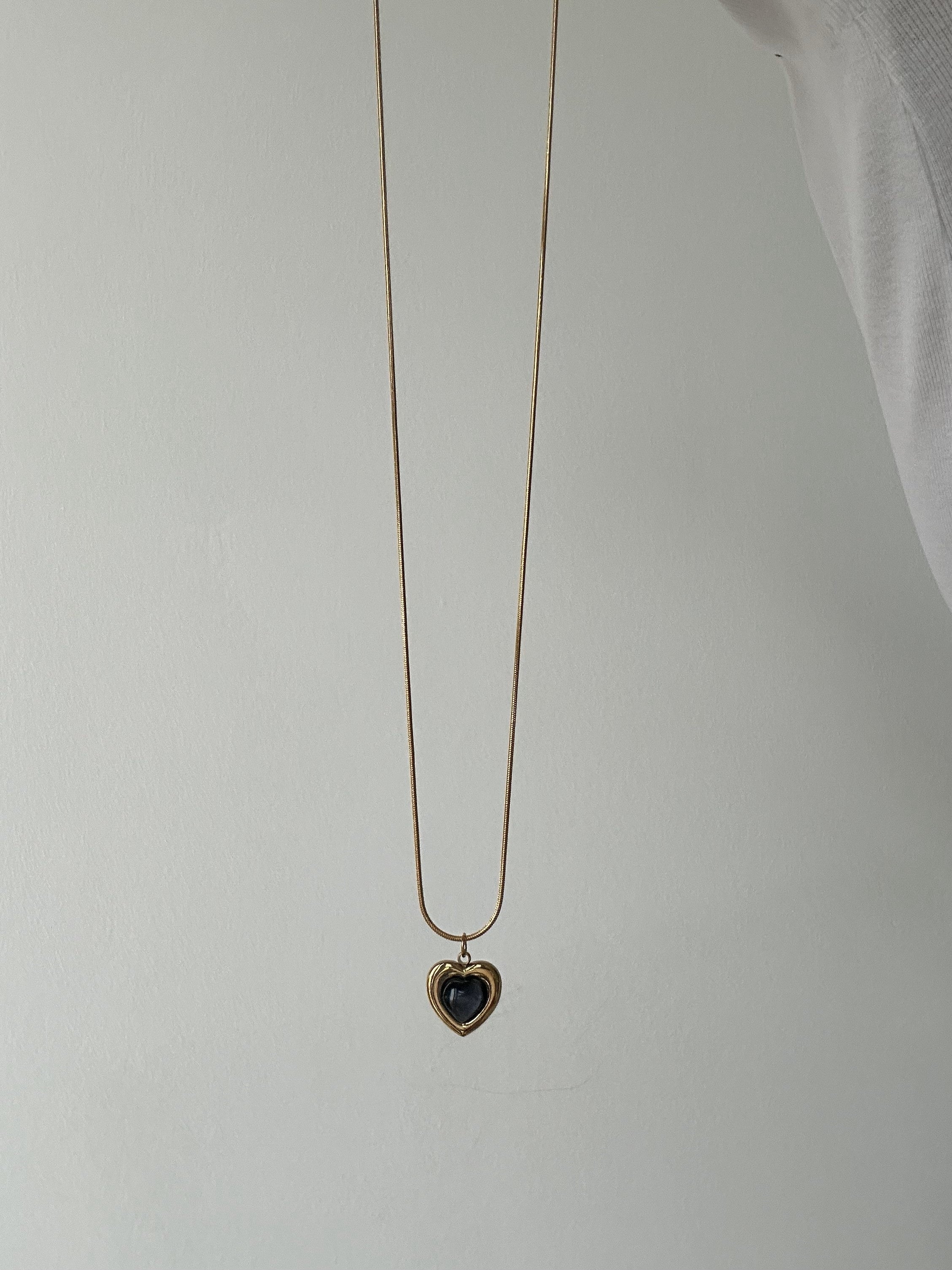 black heart necklace