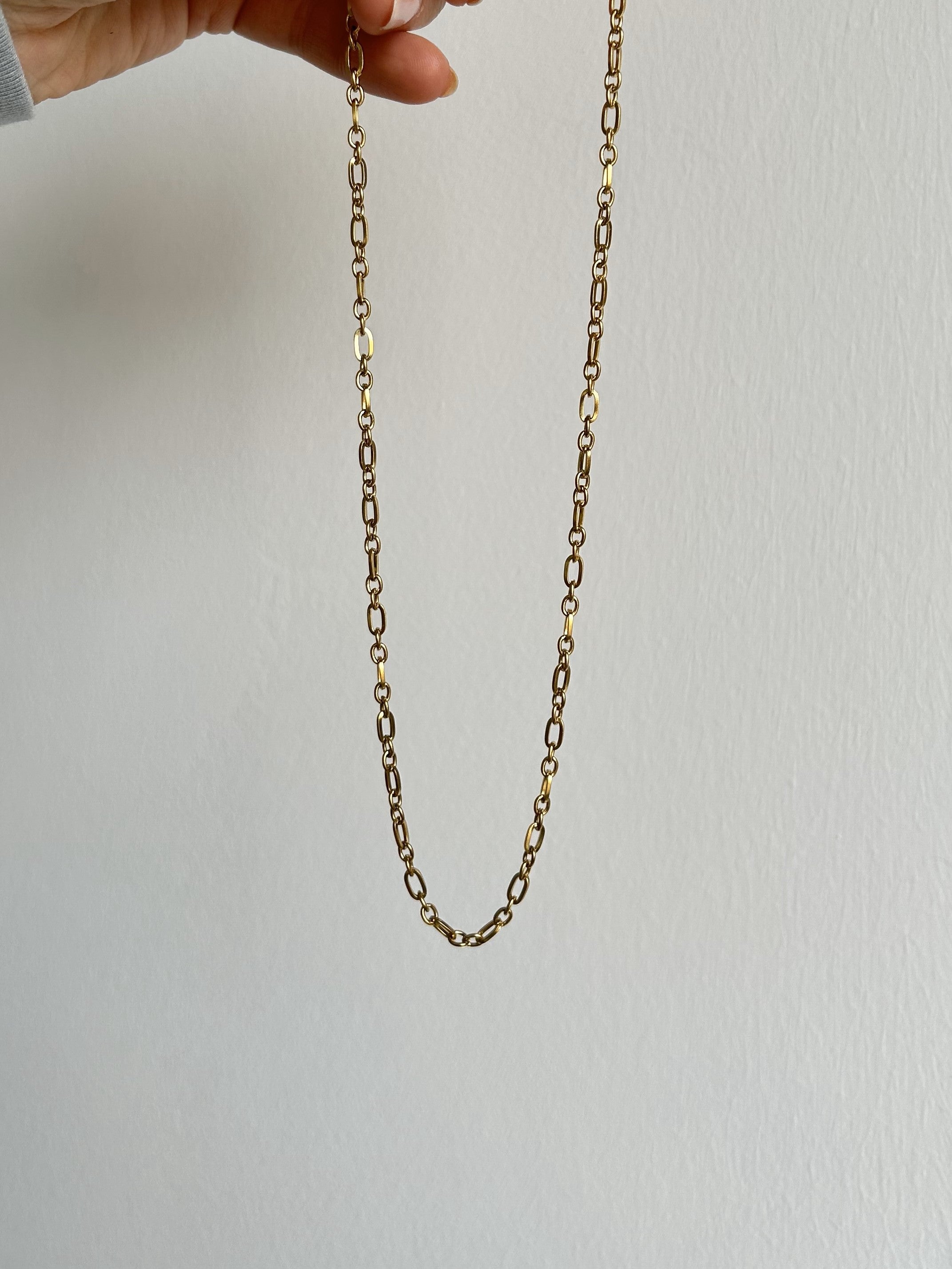 dainty chain necklace