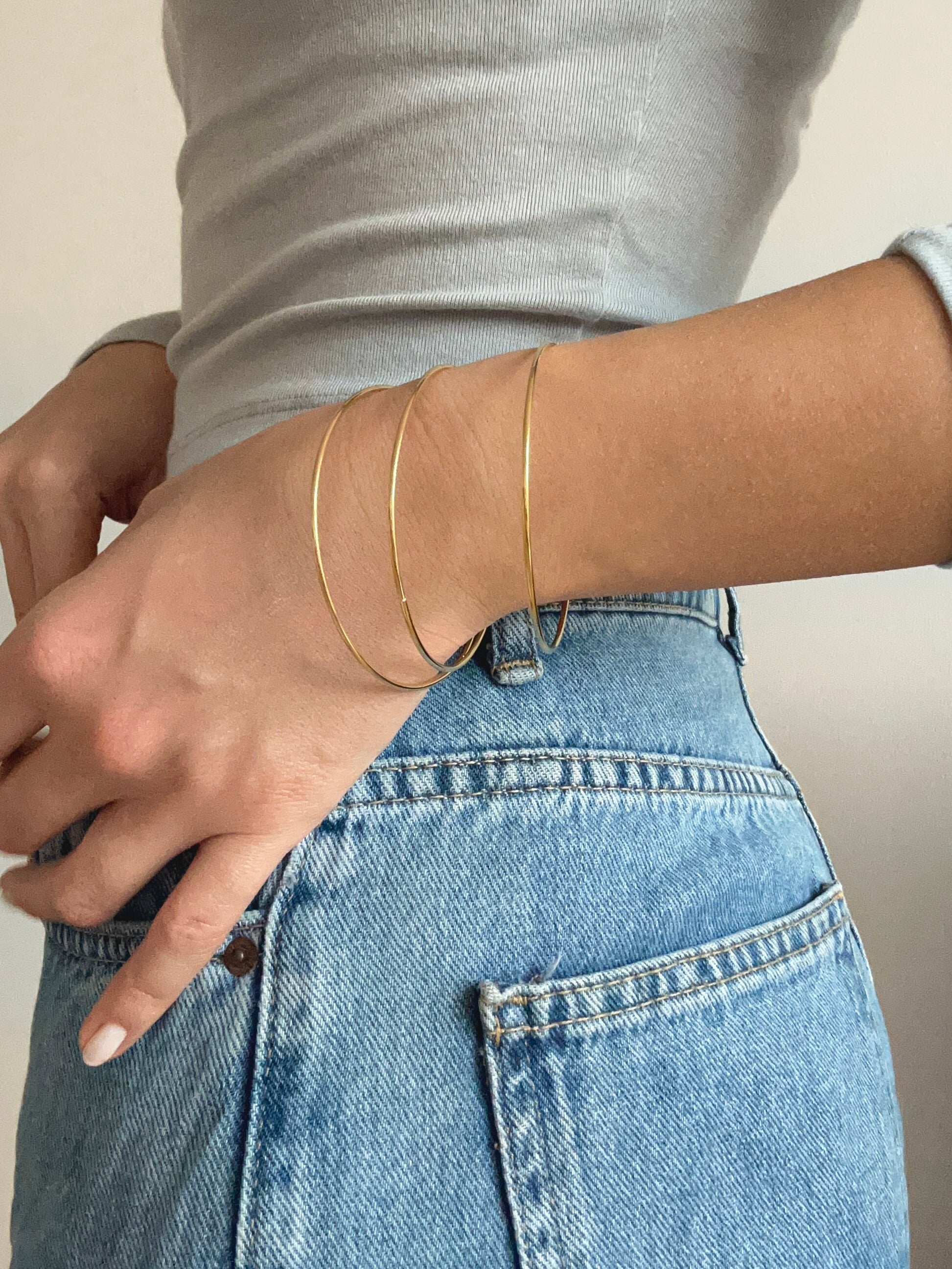 thin gold bangle bracelet