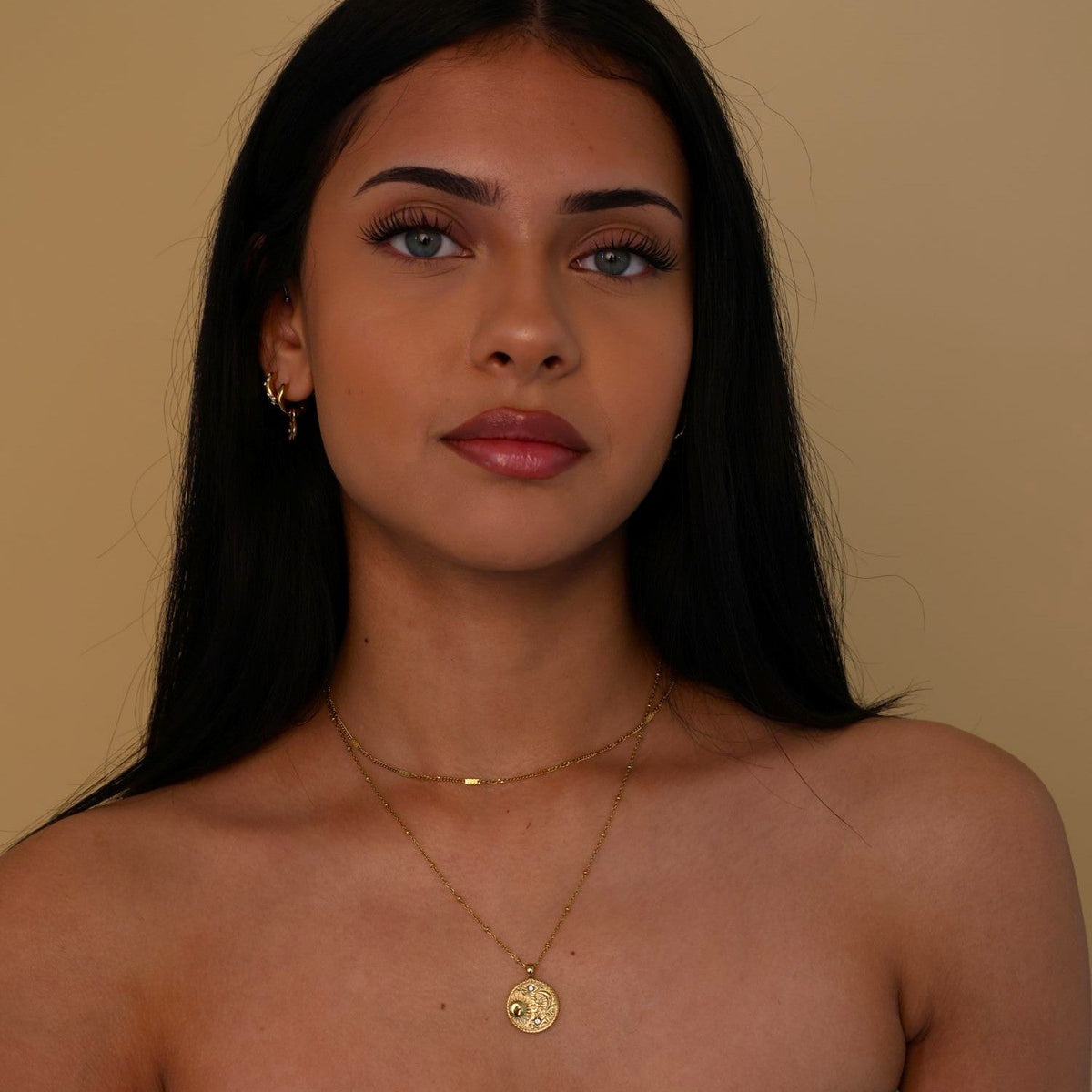 gold waterproof sun and moon coin neclace 